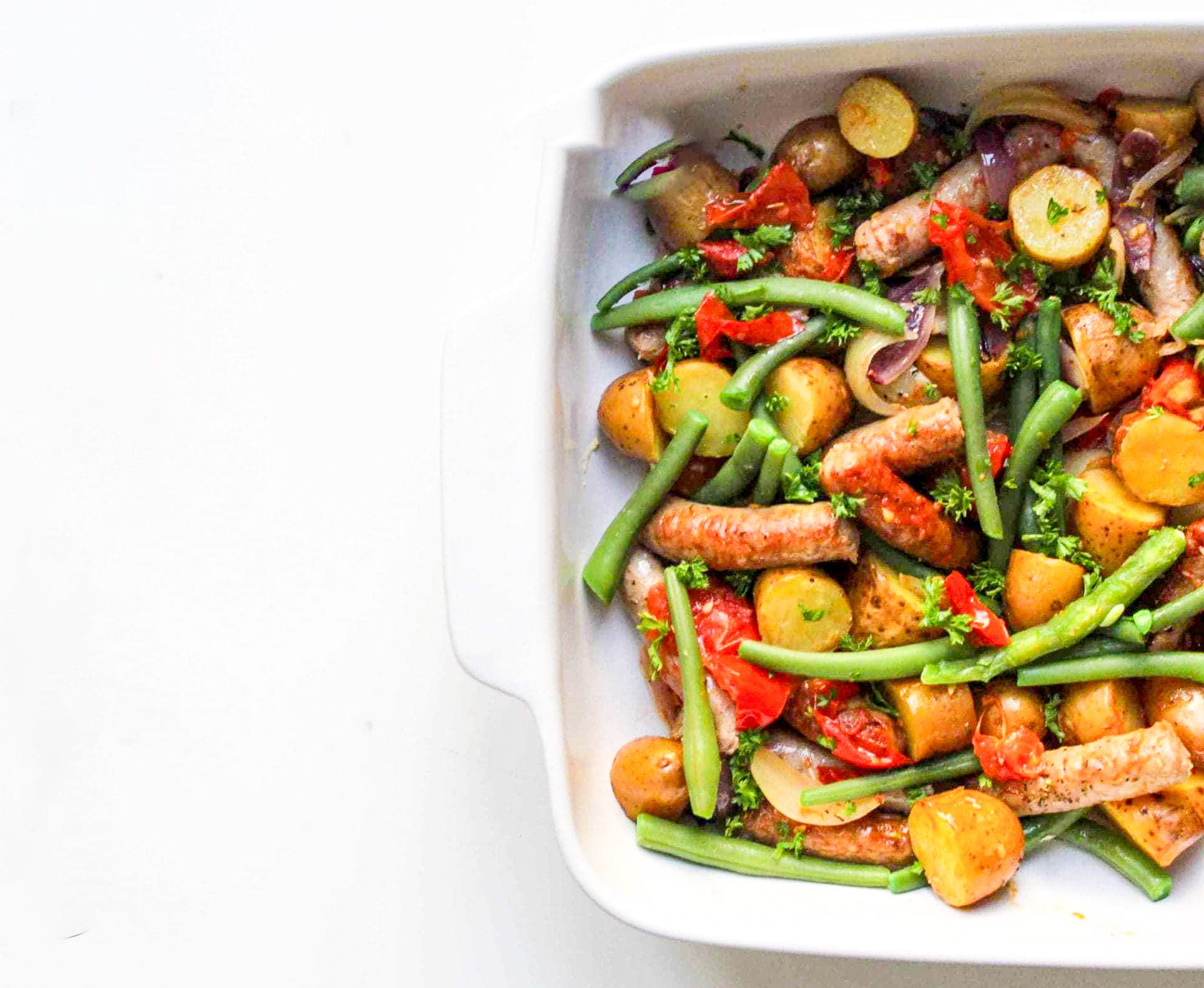 Ovenschotel met boontjes en worst