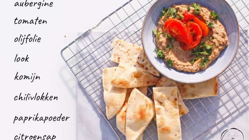 Aubergine dip met tomaten