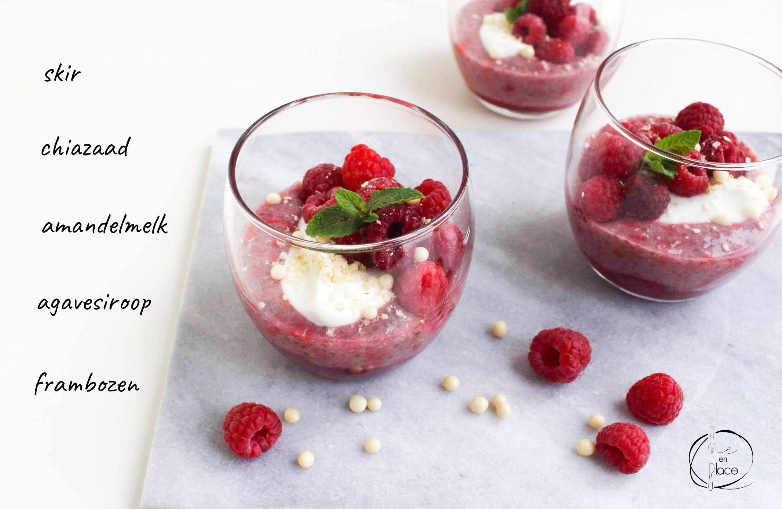 Mie en Place chiapudding met frambozen
