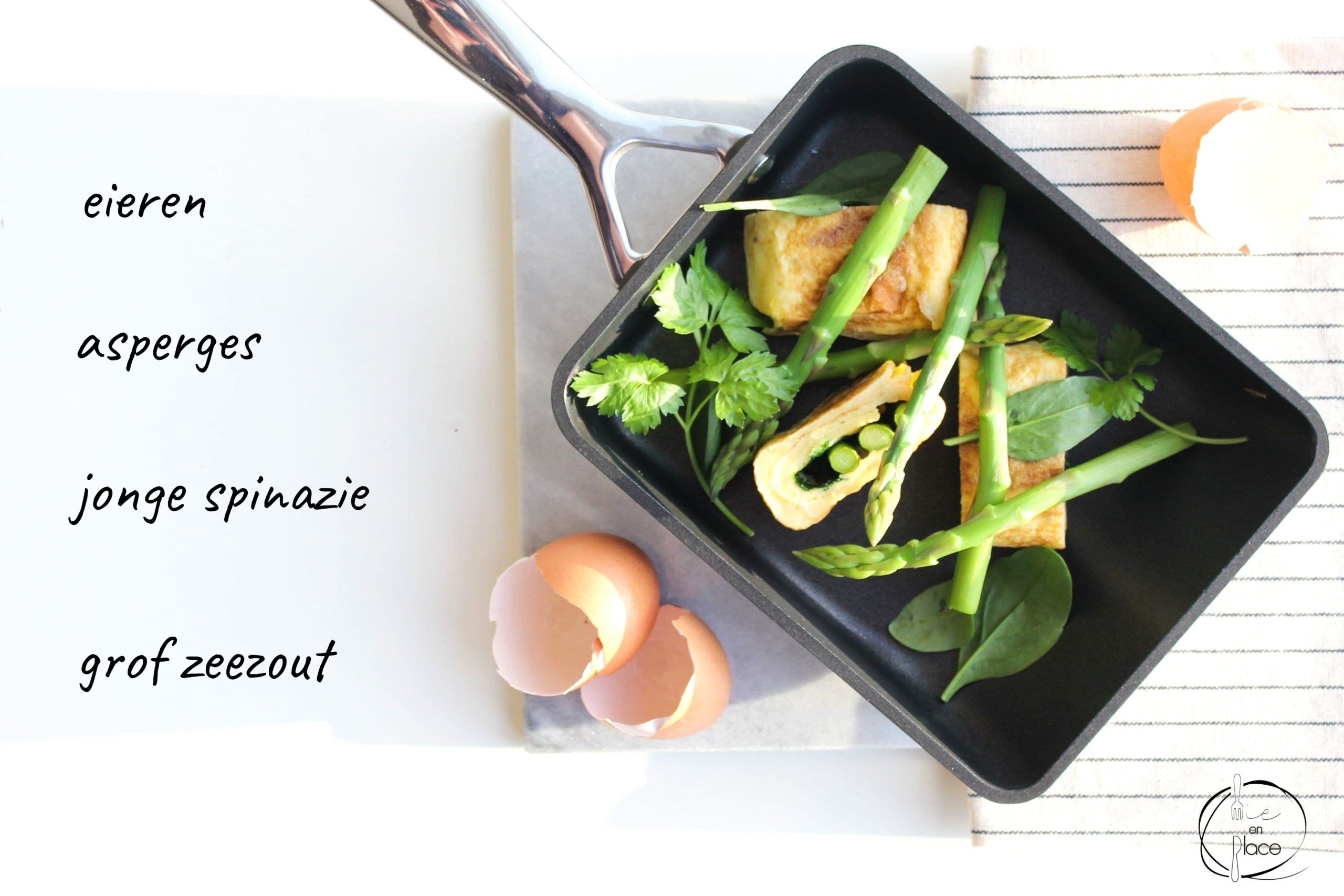 Mie en Place opgerolde omelet met laagjes