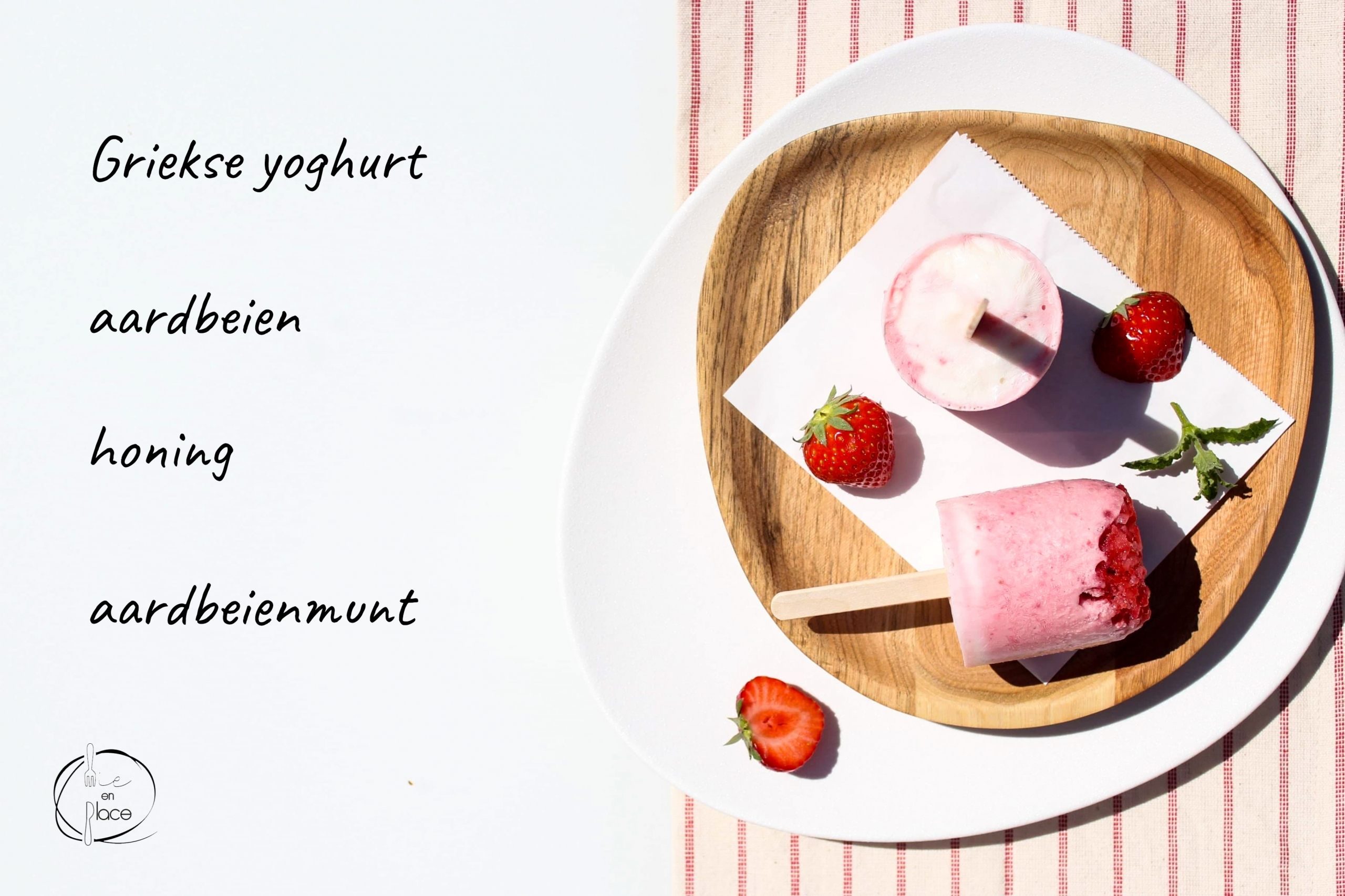 Mie en Place yoghurt ijs met aardbeien