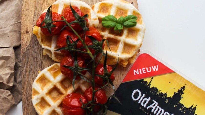 Kaaswafeltjes van bladerdeeg