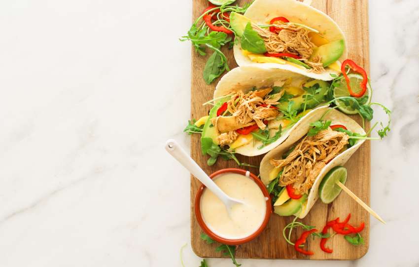 Mie en place wraps met pulled chicken