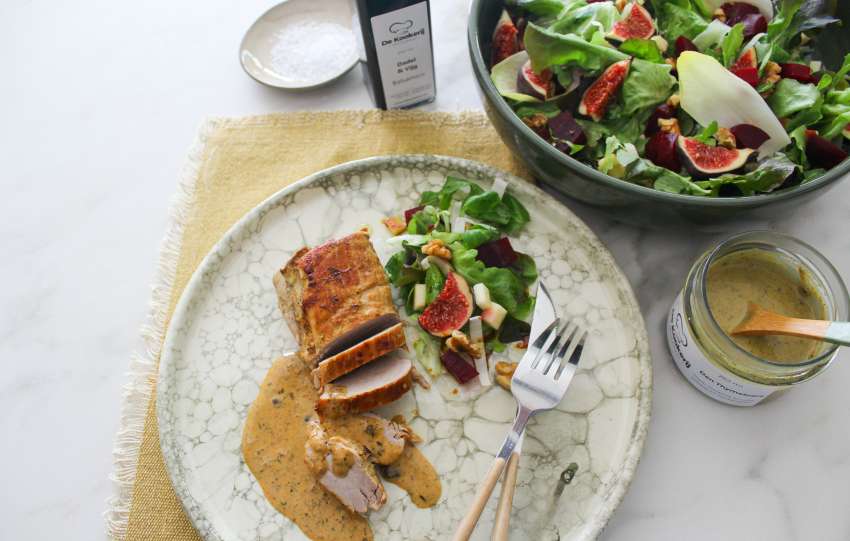 Varkenshaasje met tijmmosterd en herfstige salade van biet, appel en vijg